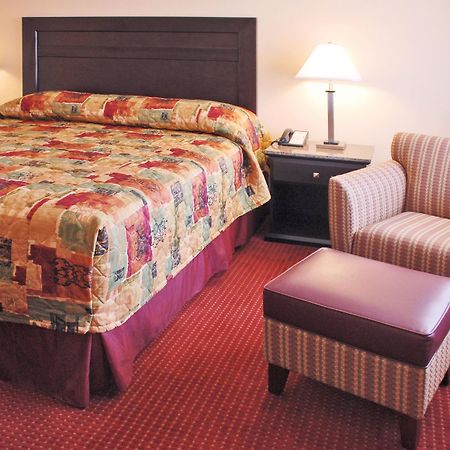 Relax Inn & Suites 埃尔卡洪 外观 照片