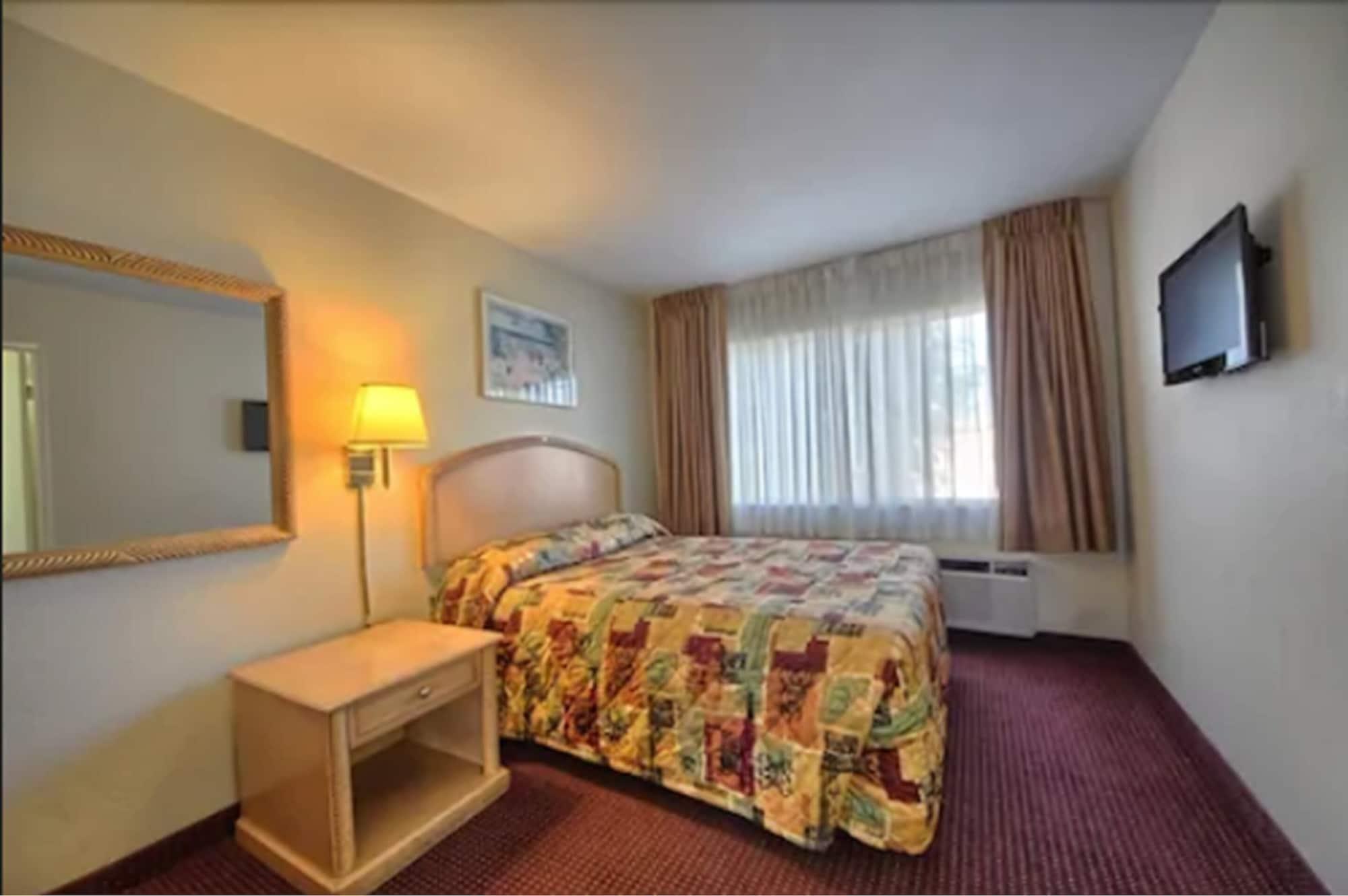 Relax Inn & Suites 埃尔卡洪 外观 照片