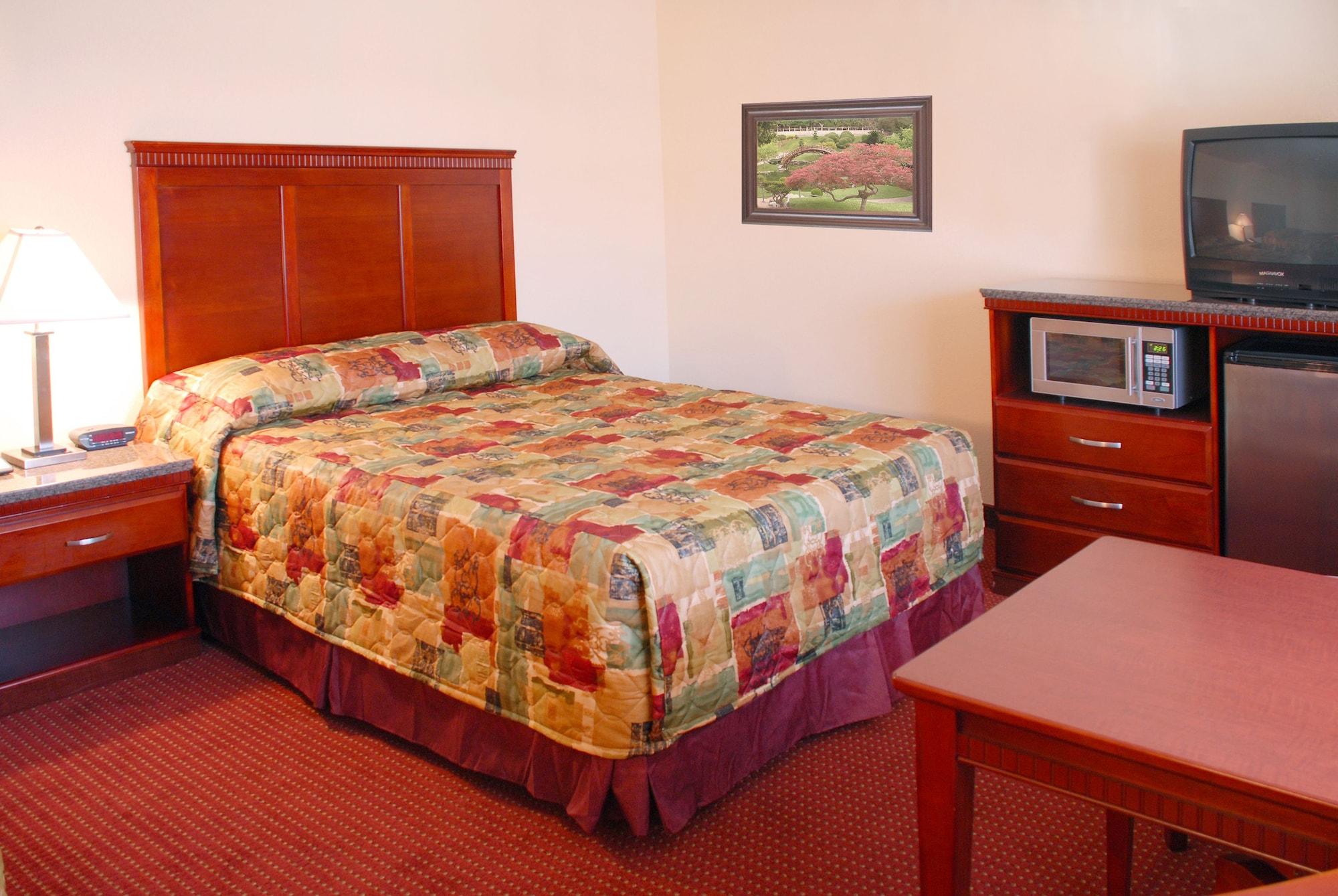Relax Inn & Suites 埃尔卡洪 外观 照片