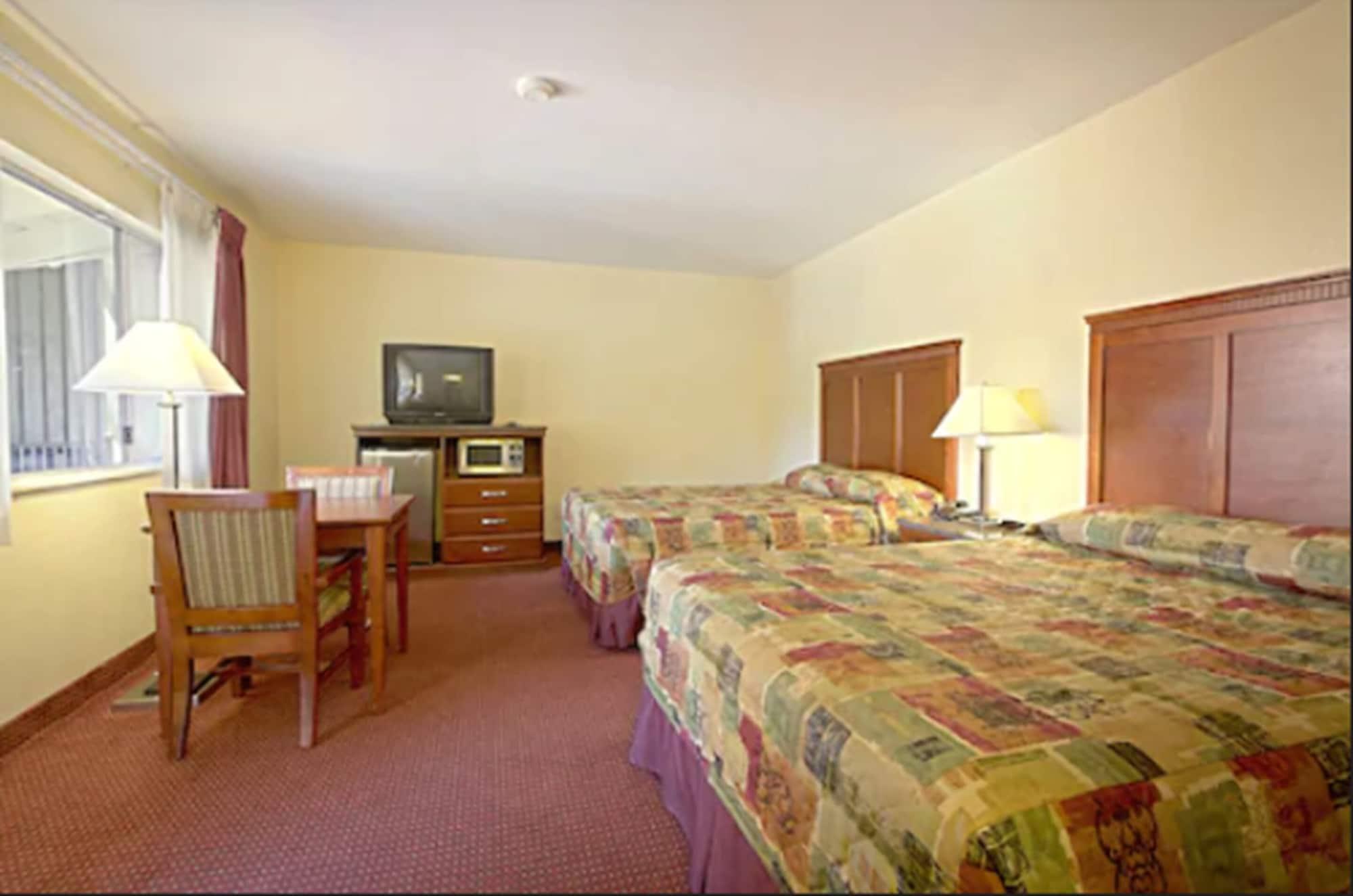 Relax Inn & Suites 埃尔卡洪 外观 照片